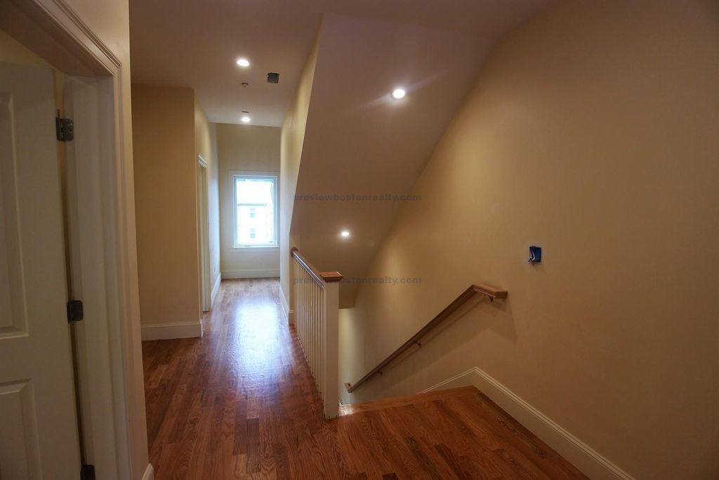 8 Cufflin St, Oak Square