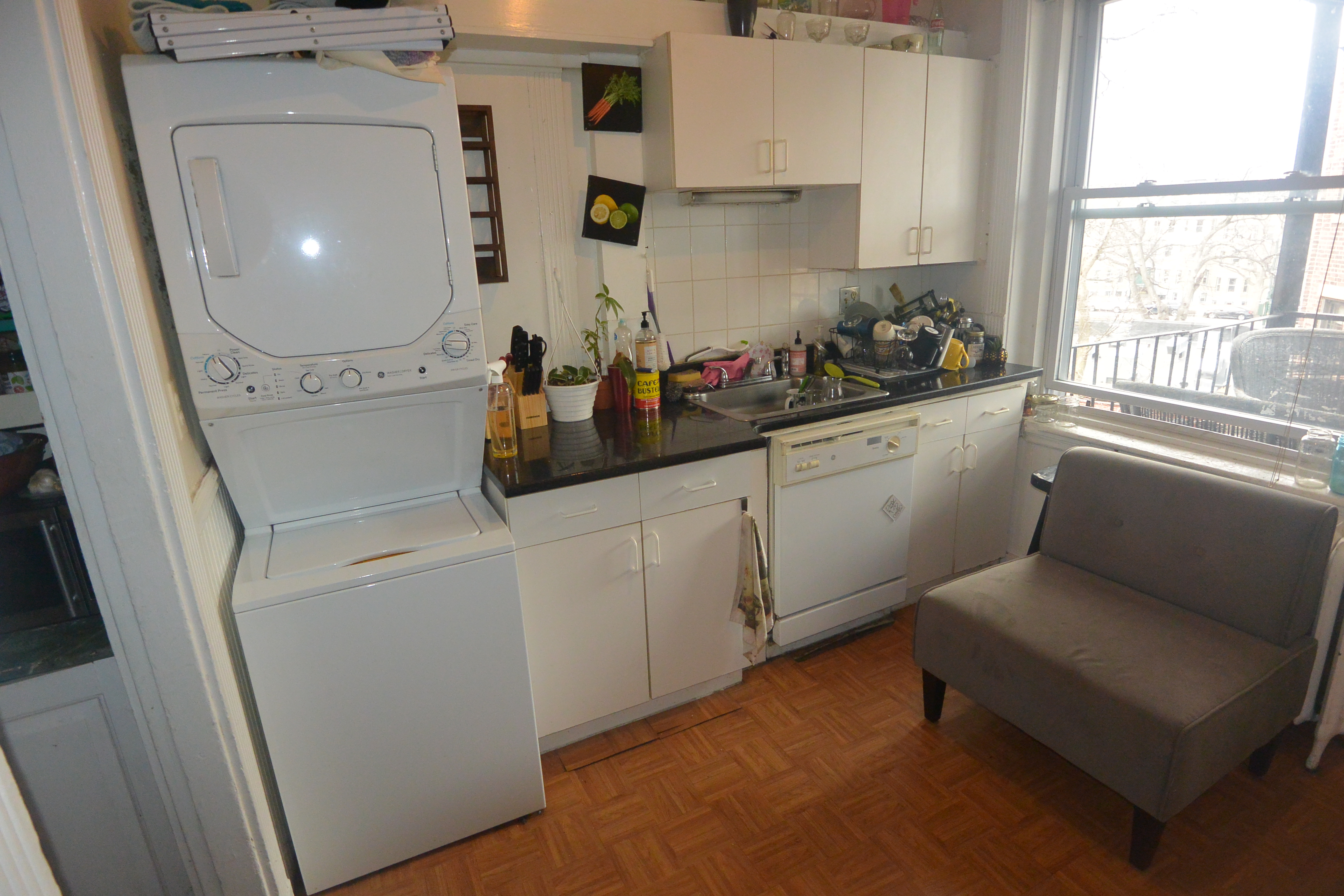 4 bed, 1 bath apartment for rent at 158 Kelton St Unit 6, Allston — photo 2 of 10