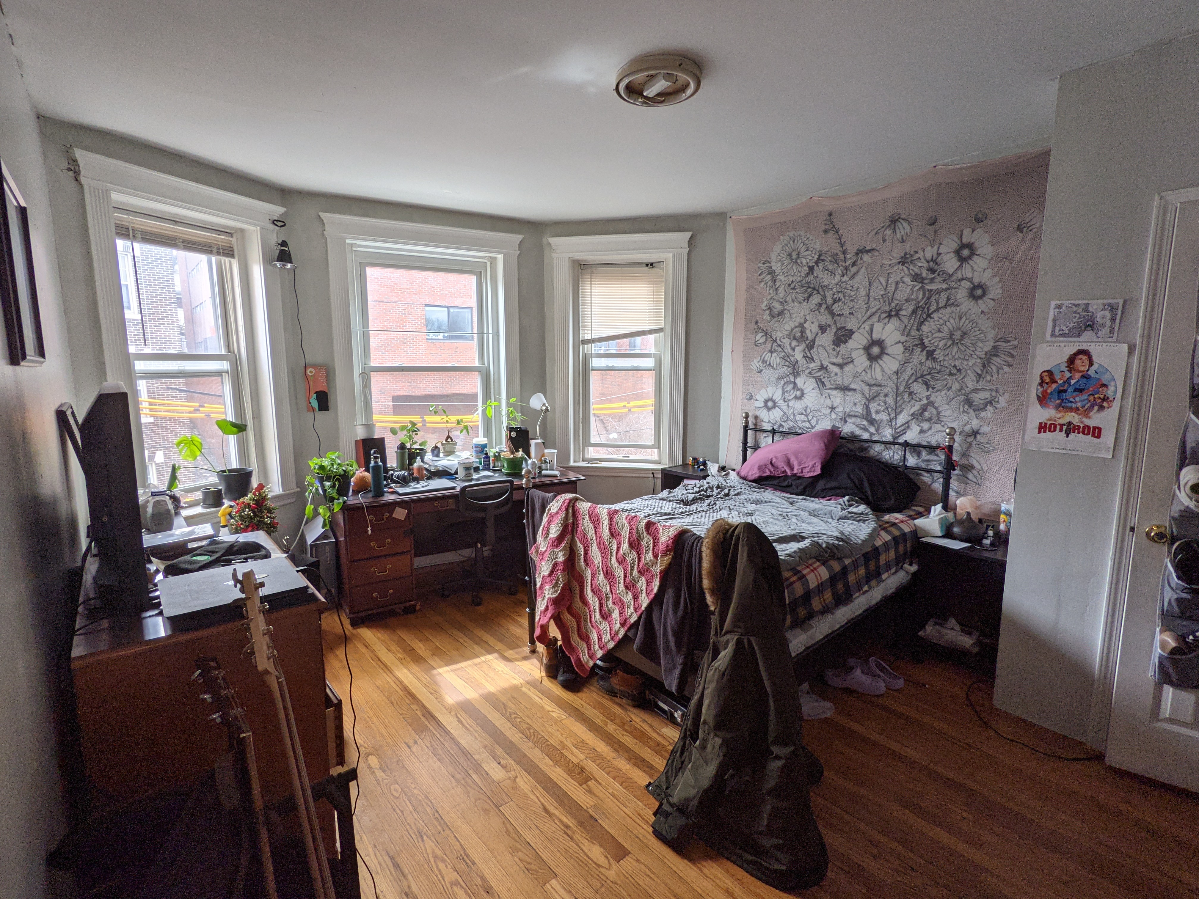 4 bed, 1 bath apartment for rent at 158 Kelton St Unit 6, Allston — photo 7 of 10