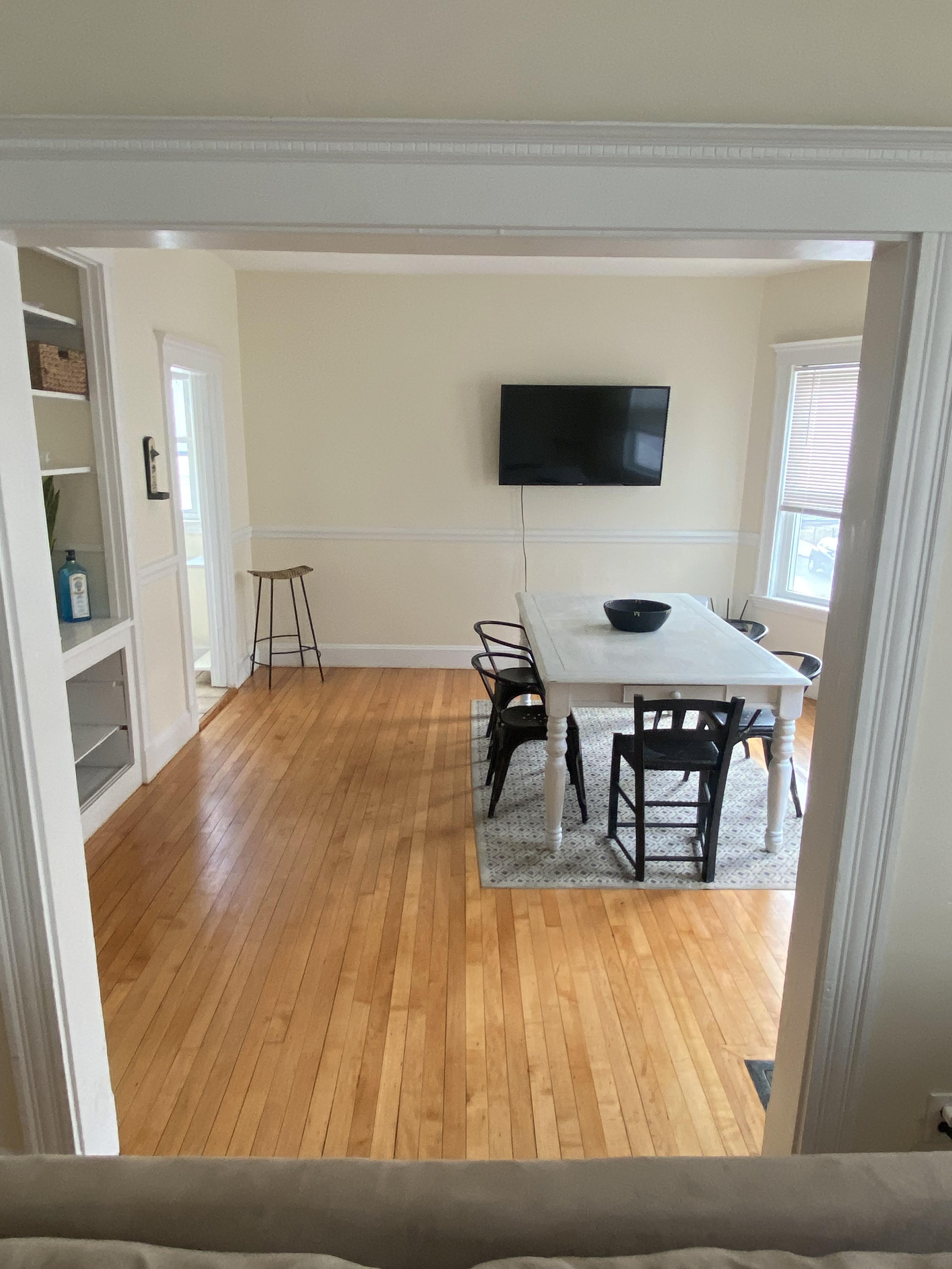 4 bed, 1 bath apartment for rent at 31 Hobson St Unit 0, Brighton — photo 2 of 9