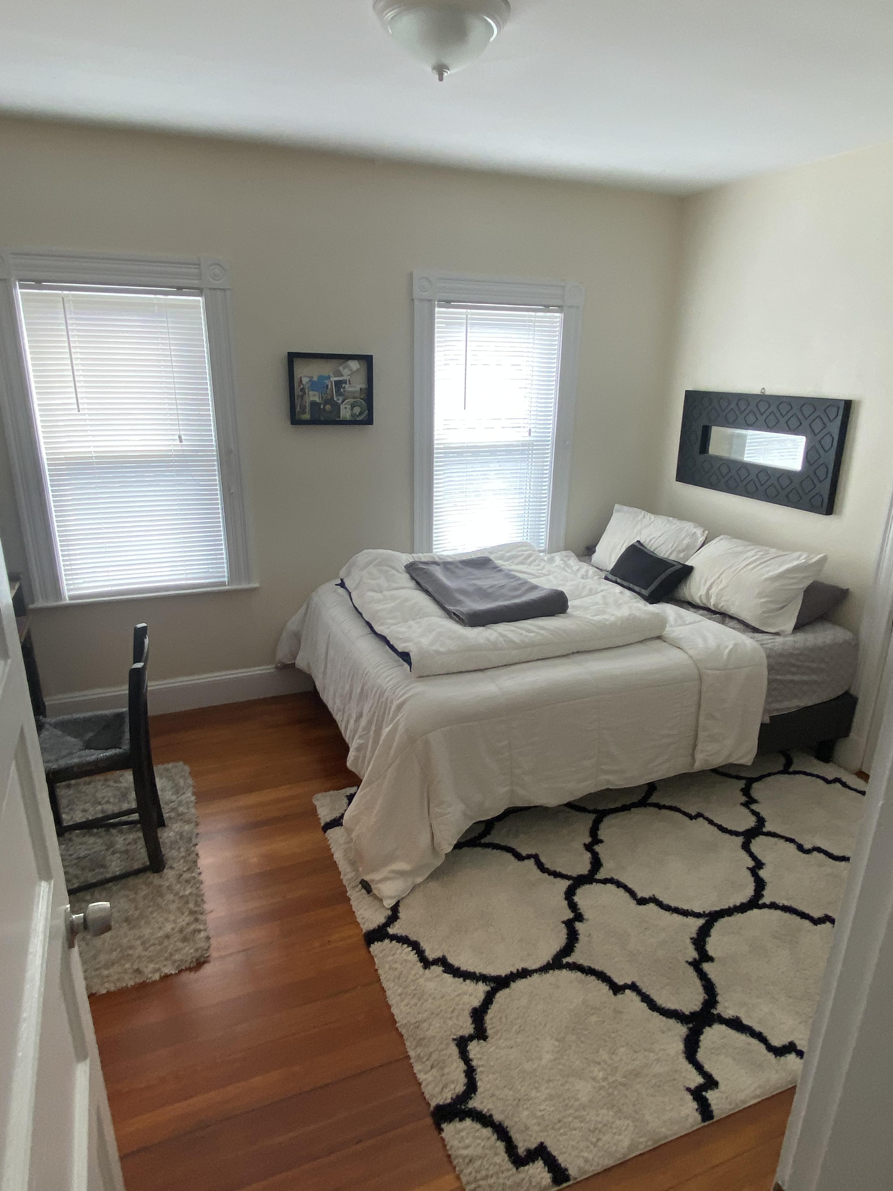 4 bed, 1 bath apartment for rent at 31 Hobson St Unit 0, Brighton — photo 6 of 9