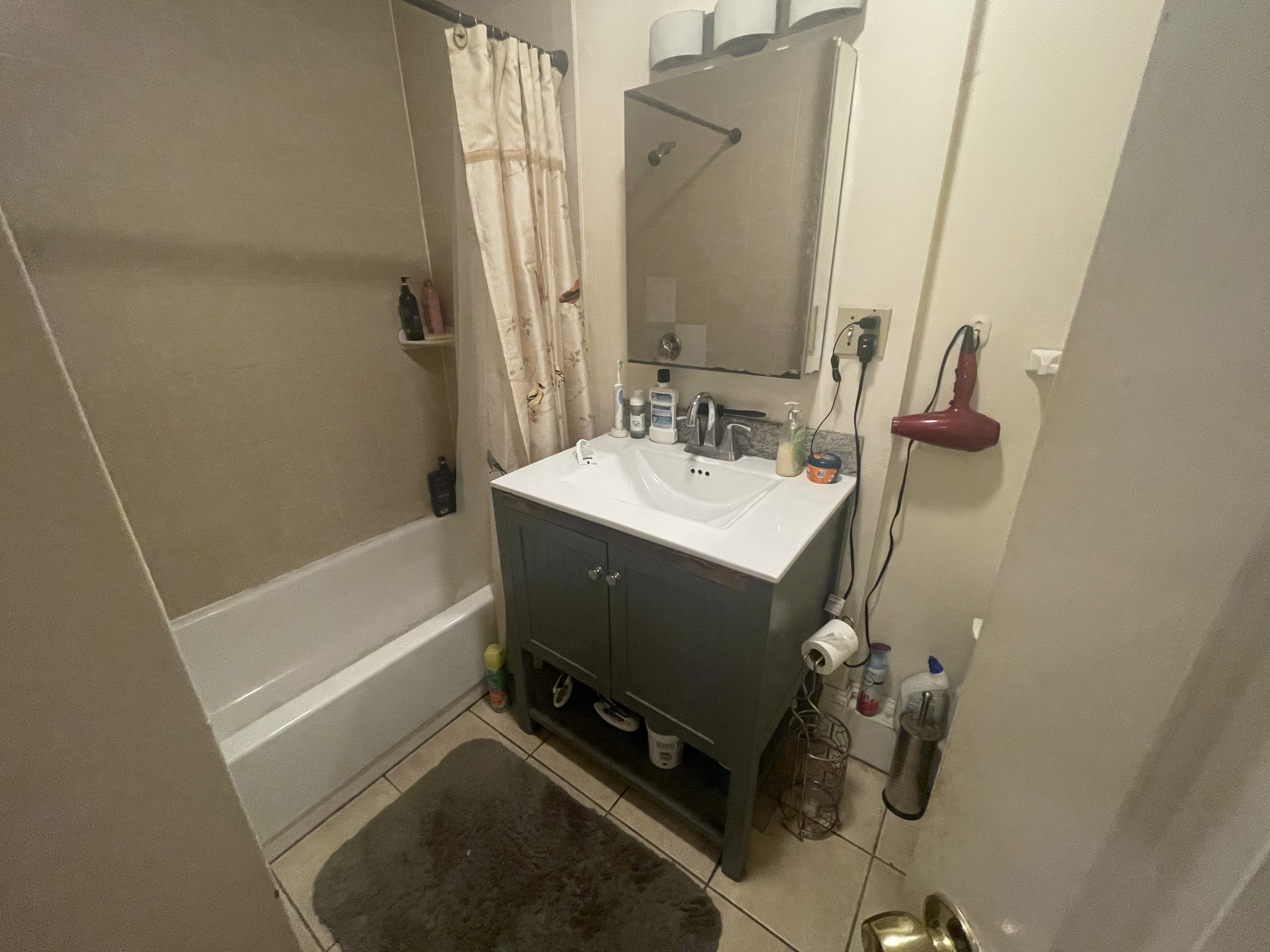 4 bed, 2 bath apartment for rent at 83 Linden St Unit 2COPY, Allston — photo 2 of 11