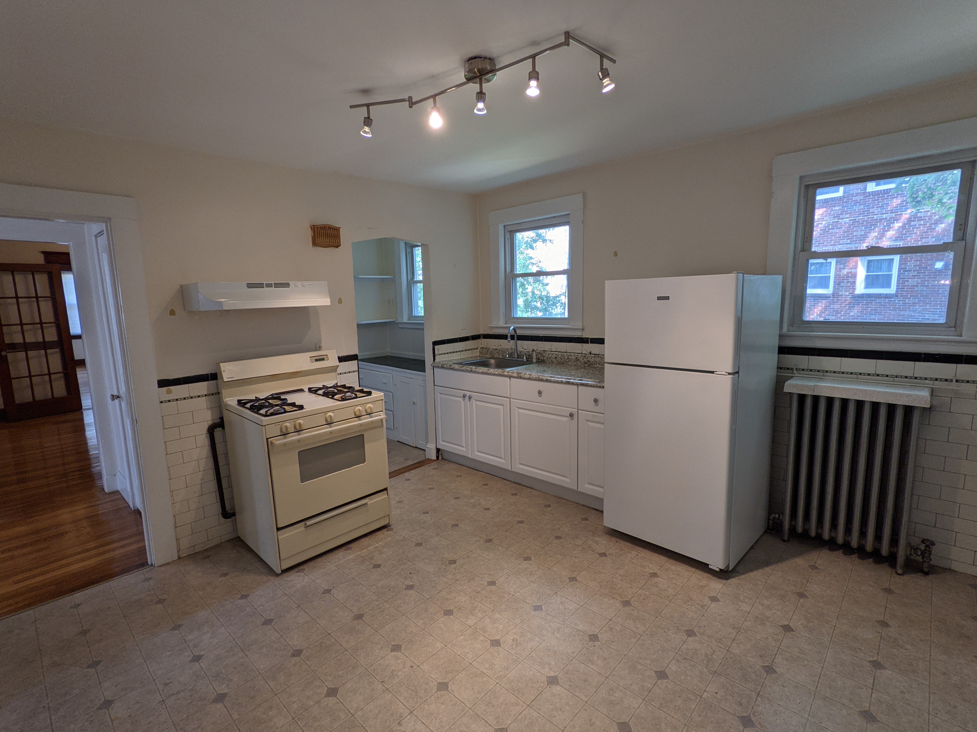 2 bed, 1 bath apartment for rent at 74 Colborne Rd Unit 1, Brighton — photo 4 of 8