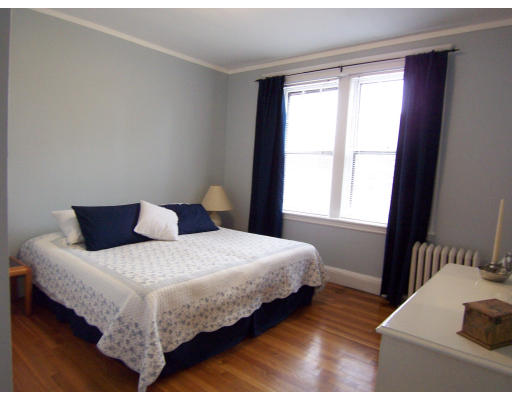 1988 Commonwealth Ave, Brighton