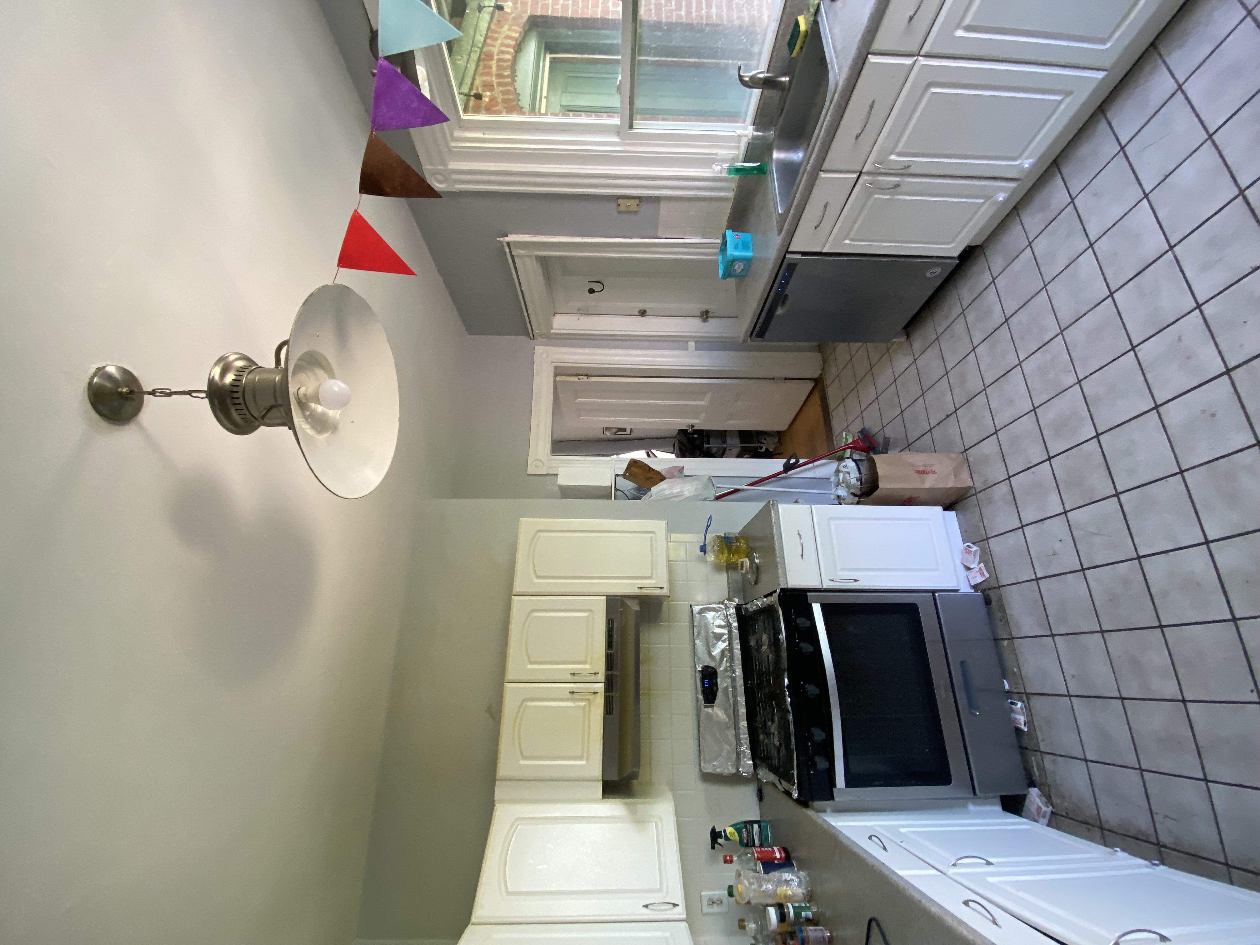3 Beds, 1 Bath apartment in Brookline for $3,000