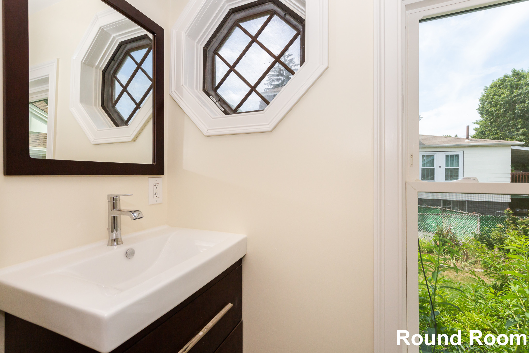 4 bed, 2.5 bath apartment for rent at 71 Orchard St Unit 1, Malden — photo 23 of 26