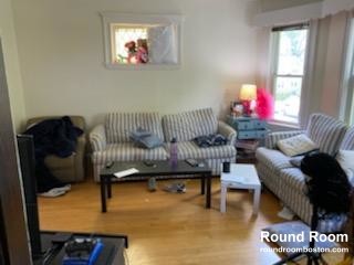 4 bed, 1.5 bath apartment for rent at 124 Brooks St Unit A, Brighton — photo 2 of 18