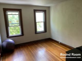 4 bed, 1.5 bath apartment for rent at 124 Brooks St Unit A, Brighton — photo 16 of 18