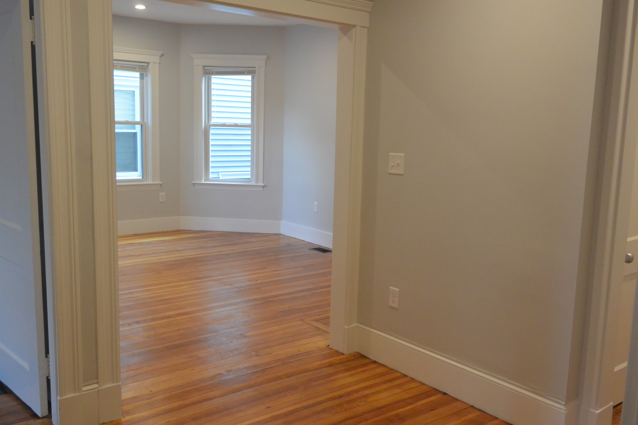 54 Tremont St, Oak Square