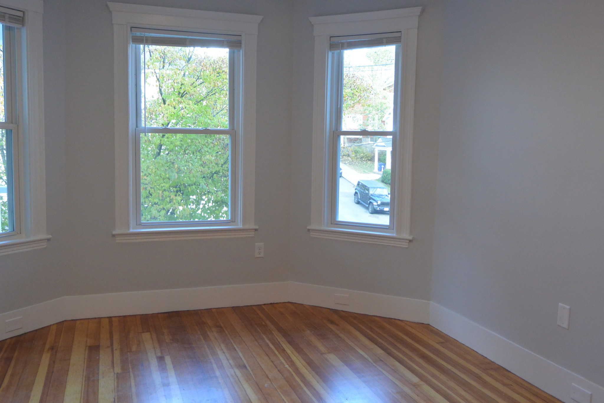 54 Tremont St, Oak Square