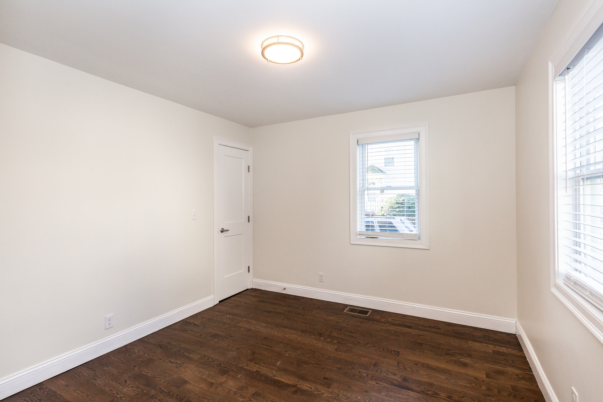 2 Chestnut Pl, Brighton