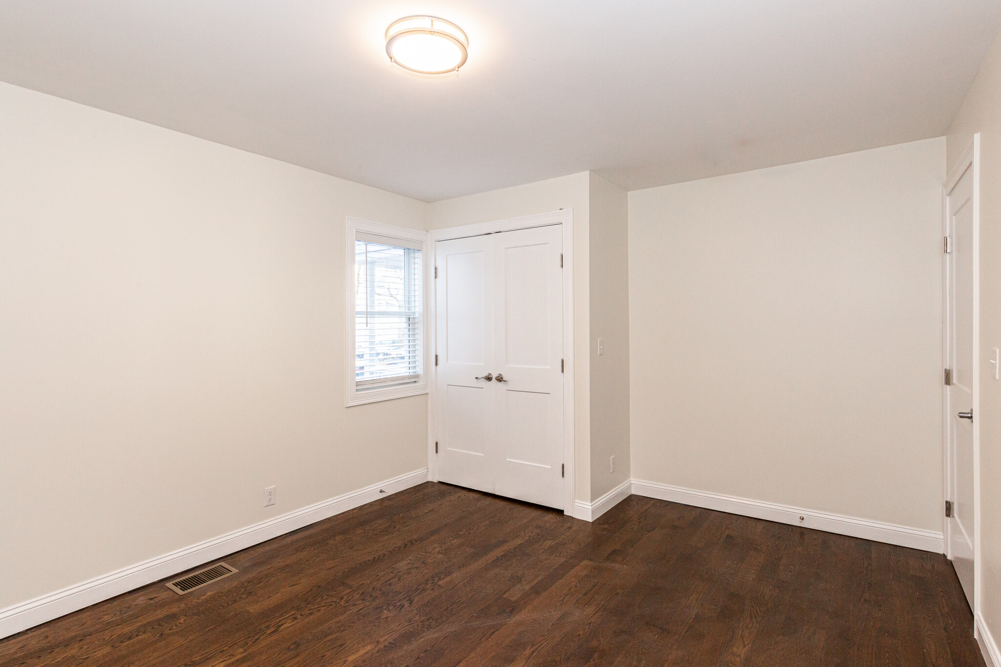 2 Chestnut Pl, Brighton