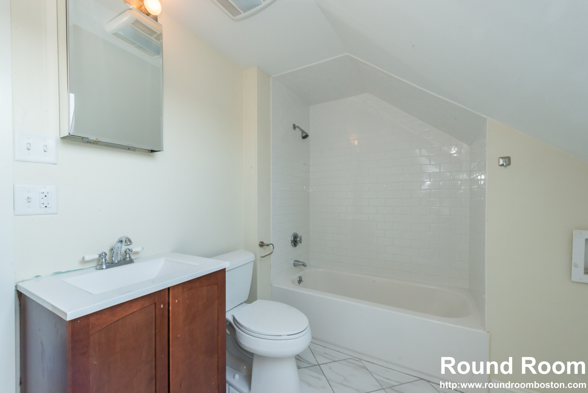 31 Champney St, Oak Square