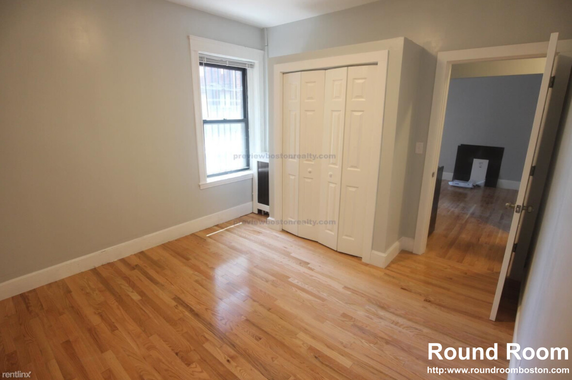 1 bed, 1 bath apartment for rent at 1269 Commonwealth Ave Unit 1, Allston — photo 2 of 9