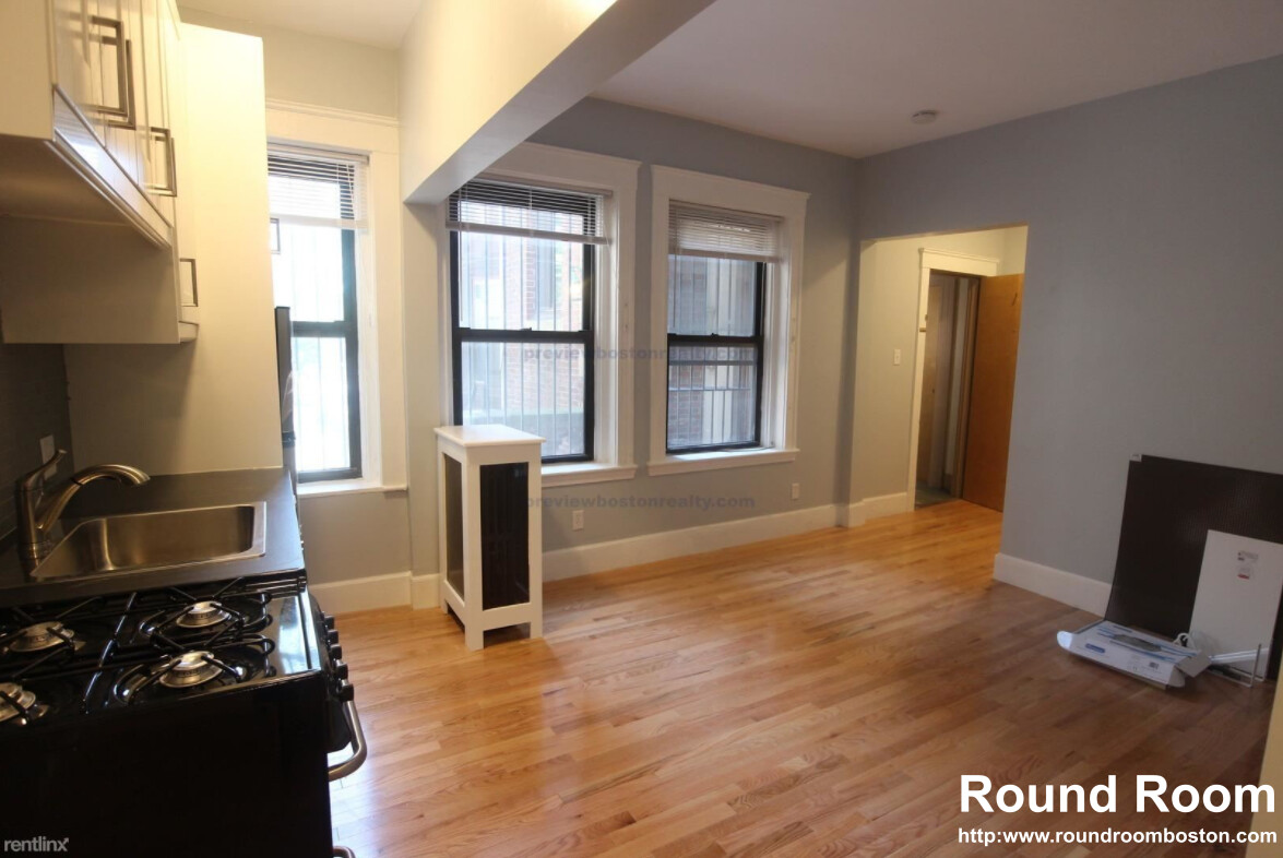 1 bed, 1 bath apartment for rent at 1269 Commonwealth Ave Unit 1, Allston — photo 7 of 9