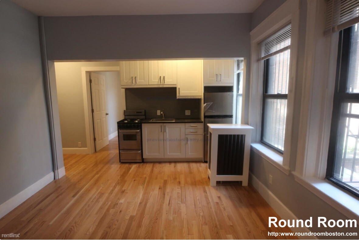 1 bed, 1 bath apartment for rent at 1269 Commonwealth Ave Unit 1, Allston — photo 8 of 9