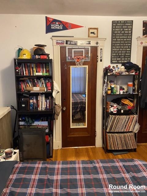 4 bed, 2 bath apartment for rent at 128 Washington St Unit 5, Brighton — photo 1 of 14