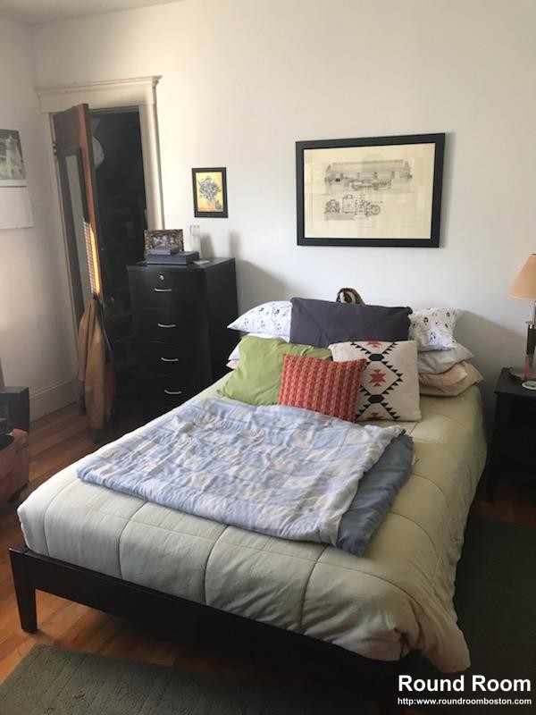 4 bed, 2 bath apartment for rent at 128 Washington St Unit 5, Brighton — photo 9 of 14
