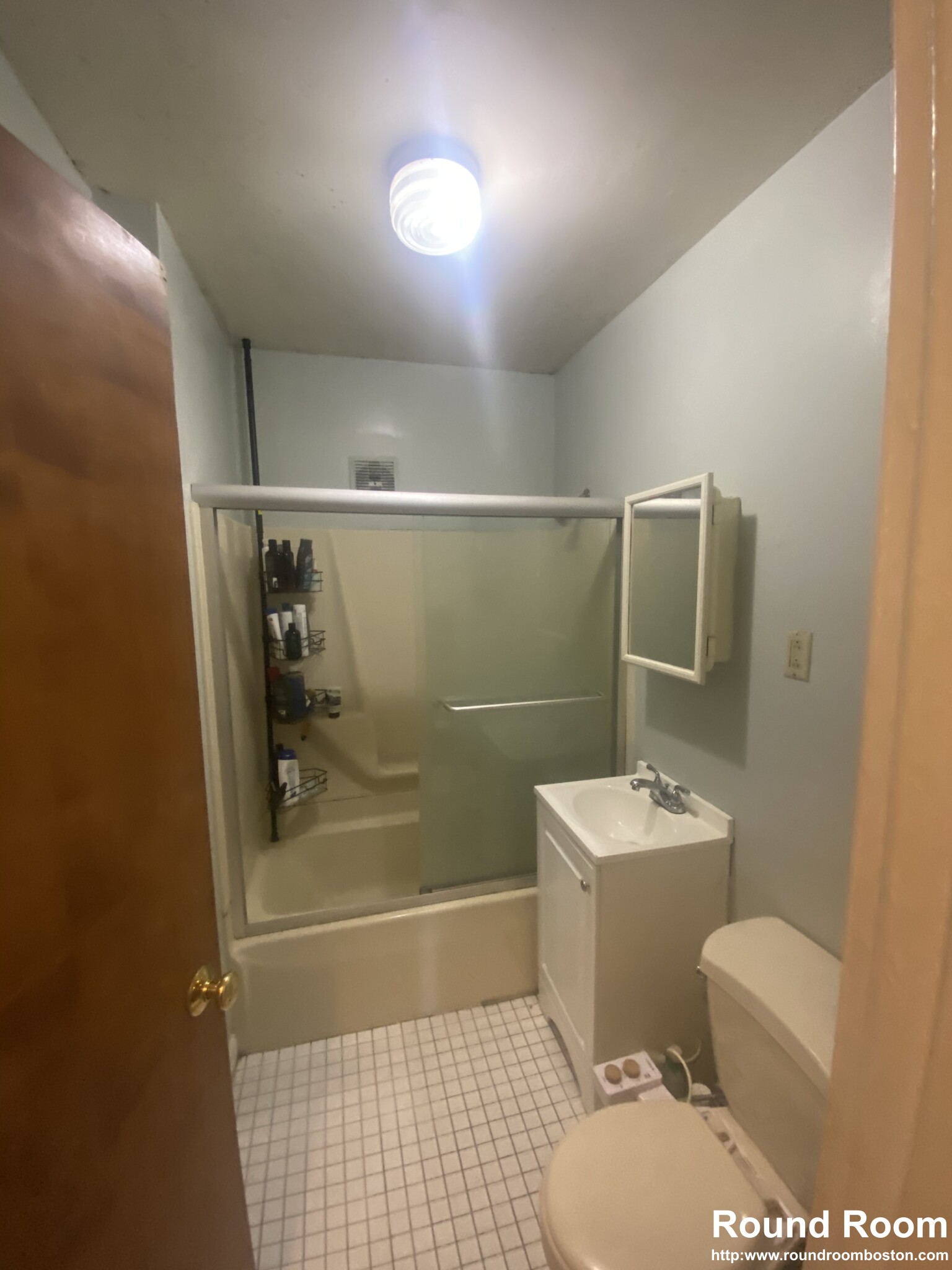 4 bed, 1 bath apartment for rent at 68 Falkland Unit 2, Brighton — photo 12 of 13