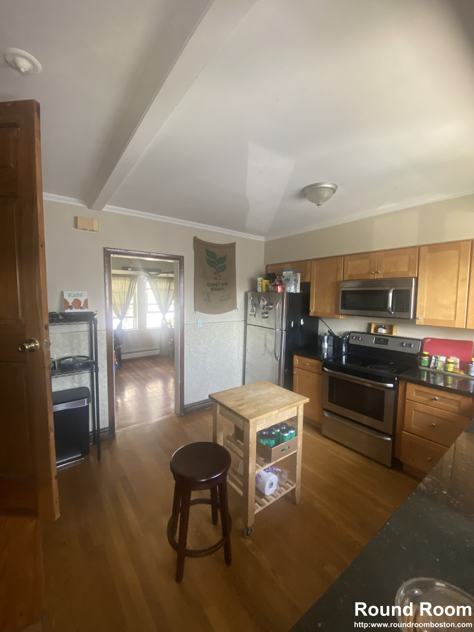 4 bed, 1 bath apartment for rent at 68 Falkland Unit 2, Brighton — photo 1 of 13
