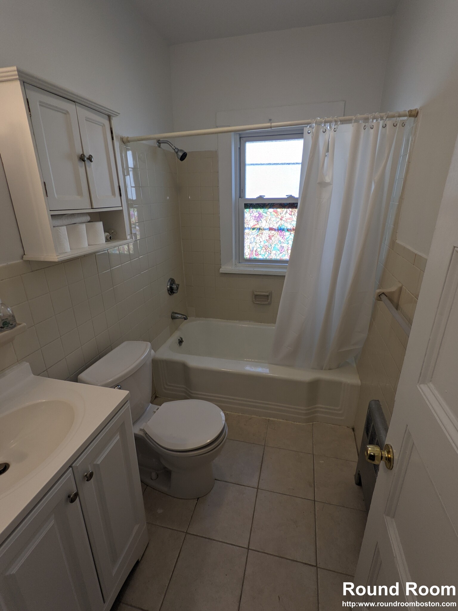 3 bed, 1 bath apartment for rent at 60 Waverly St Unit 2, Brighton — photo 3 of 12