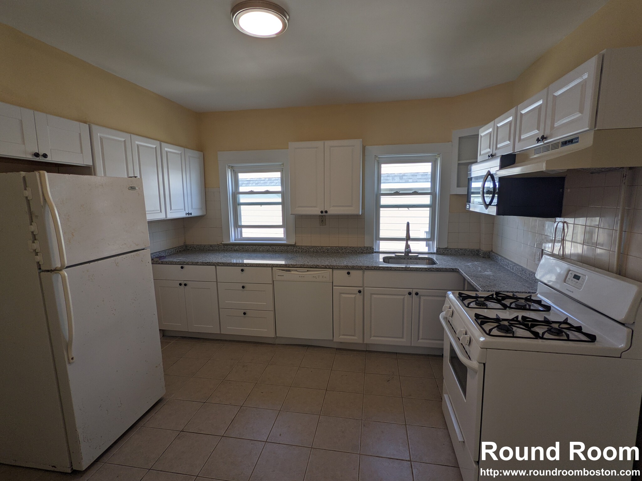 3 bed, 1 bath apartment for rent at 60 Waverly St Unit 2, Brighton — photo 2 of 12