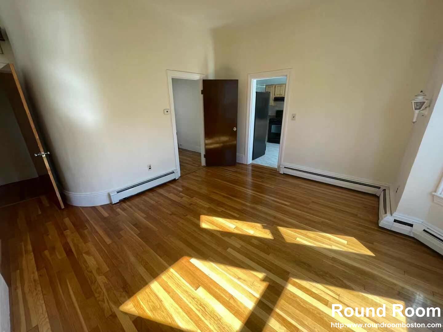 2 bed, 1 bath apartment for rent at 500 Metropolitan Ave Unit 1, Hyde Park — photo 4 of 9