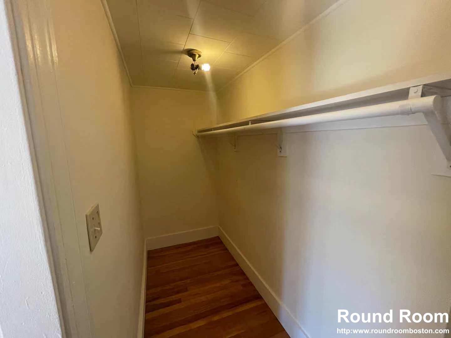 2 bed, 1 bath apartment for rent at 500 Metropolitan Ave Unit 1, Hyde Park — photo 6 of 9