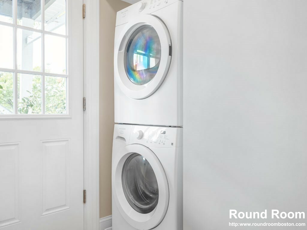 2 bed, 2 bath apartment for rent at 208 Cedar St Unit 3, Somerville — photo 15 of 16