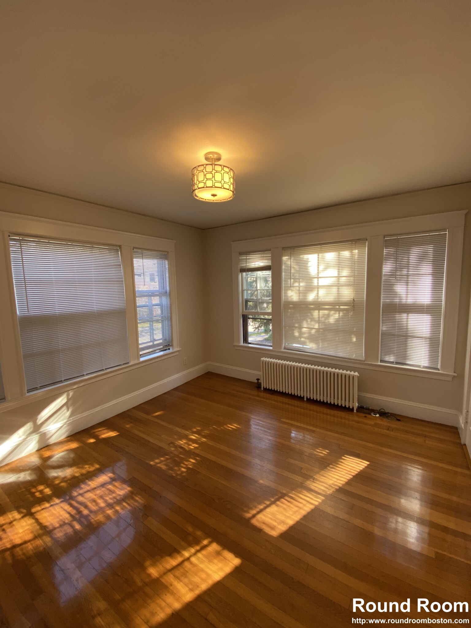 3 bed, 1.5 bath apartment for rent at 214 Commonwealth Ave, Chestnut Hill — photo 11 of 12