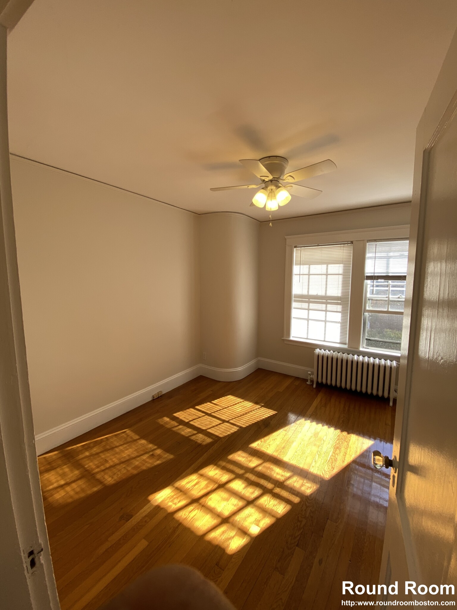 3 bed, 1.5 bath apartment for rent at 214 Commonwealth Ave, Chestnut Hill — photo 7 of 12