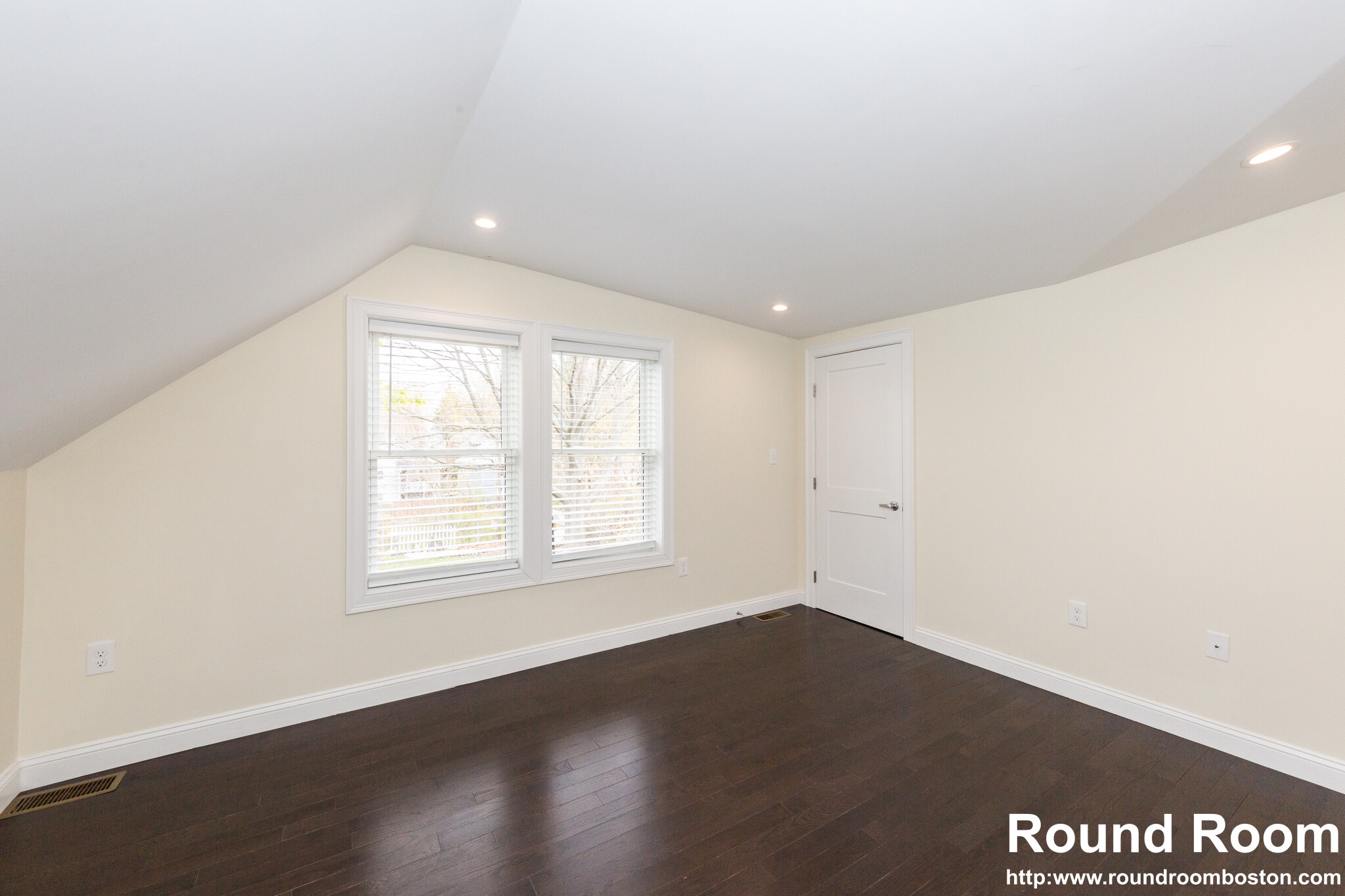 48 Caldwell Rd, West End