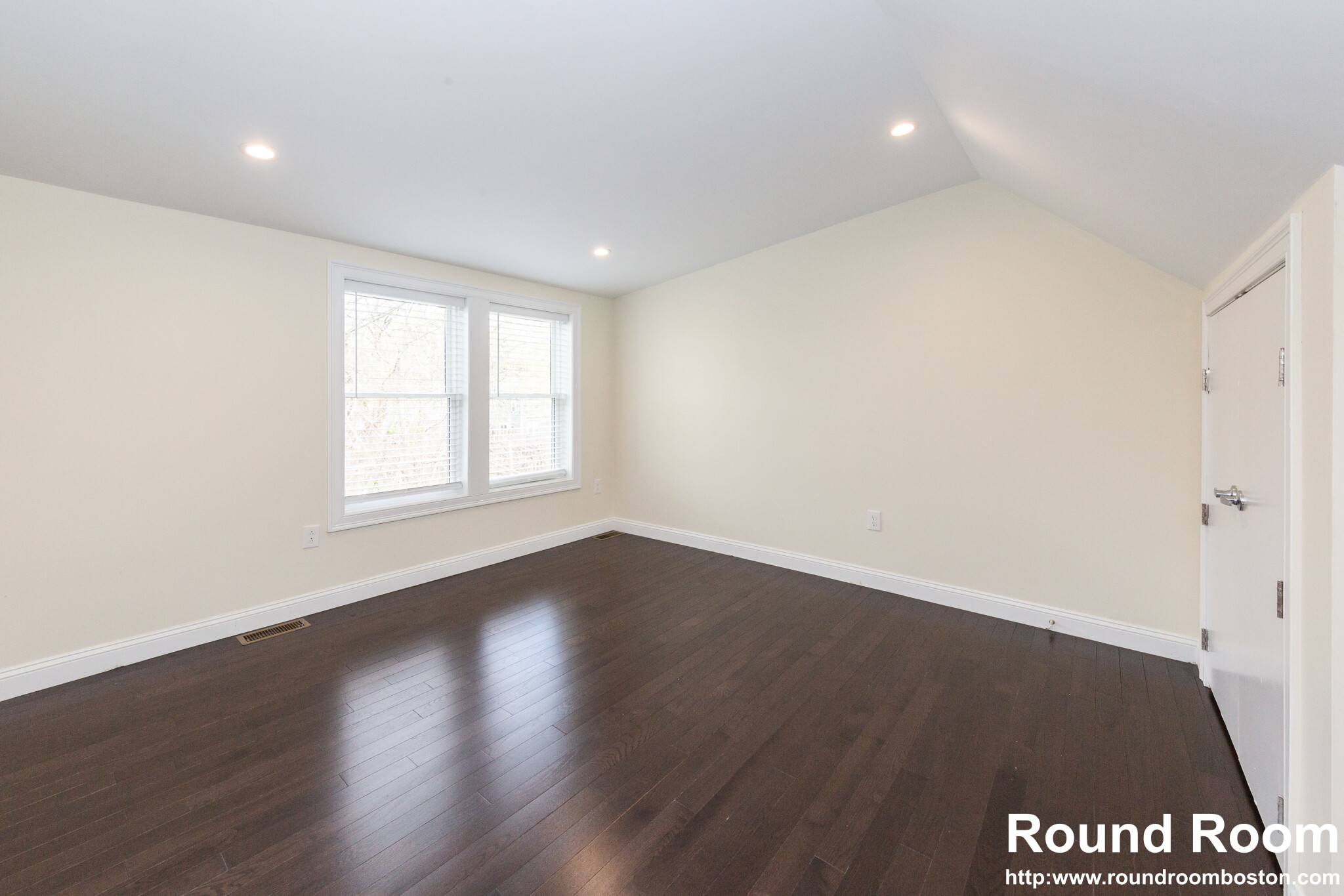 48 Caldwell Rd, West End