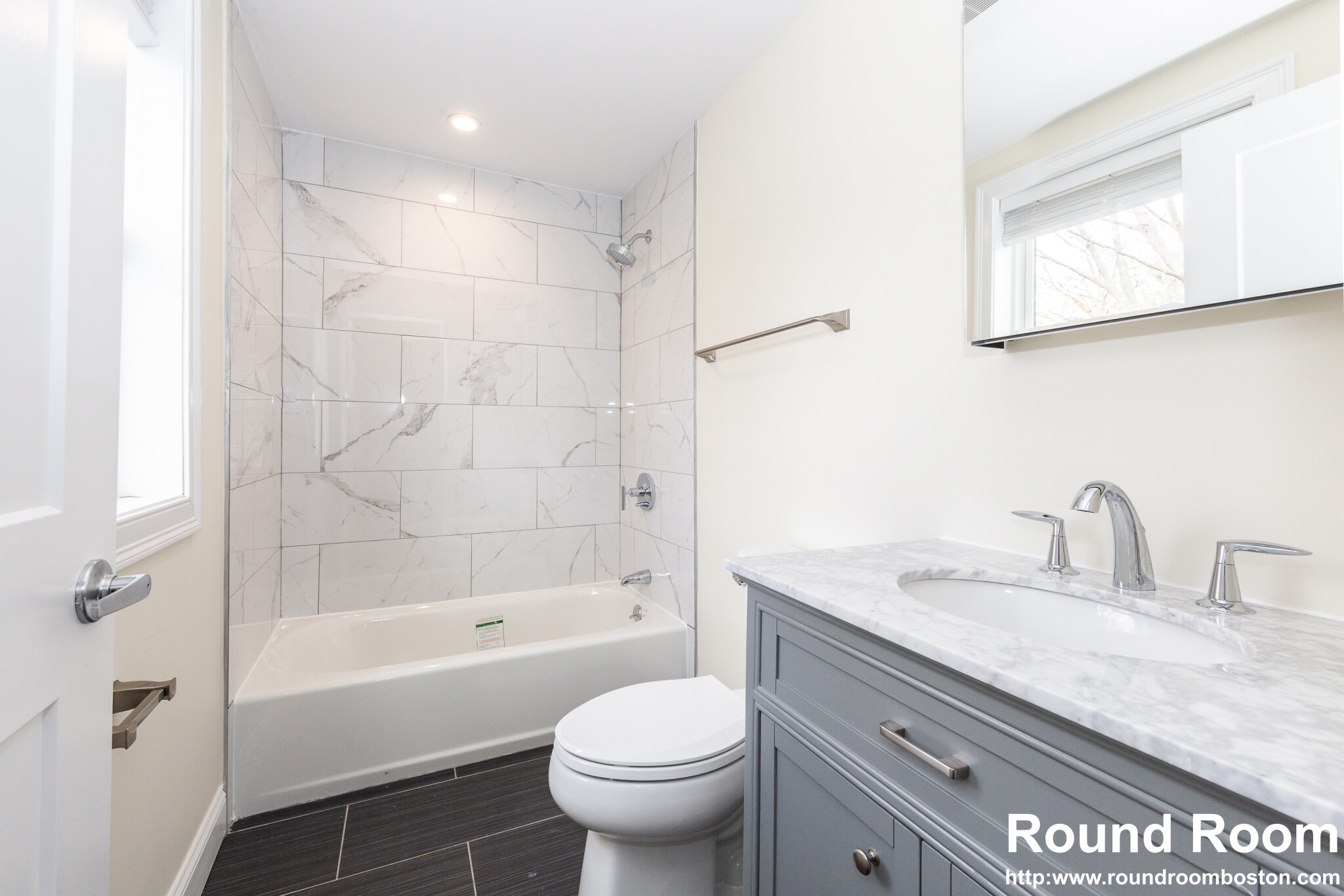 48 Caldwell Rd, West End