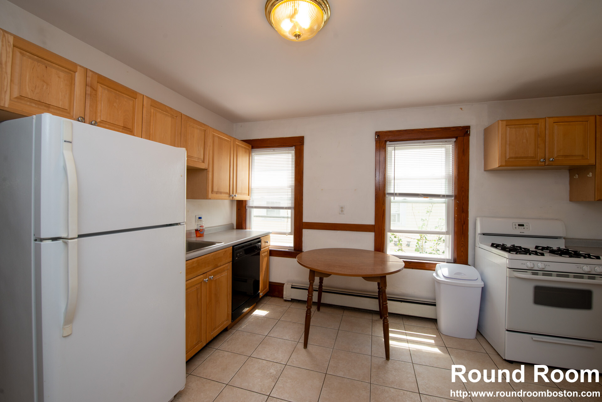 2 bed, 1 bath apartment for rent at 14 Lyne Rd Unit 1, Brighton — photo 4 of 10