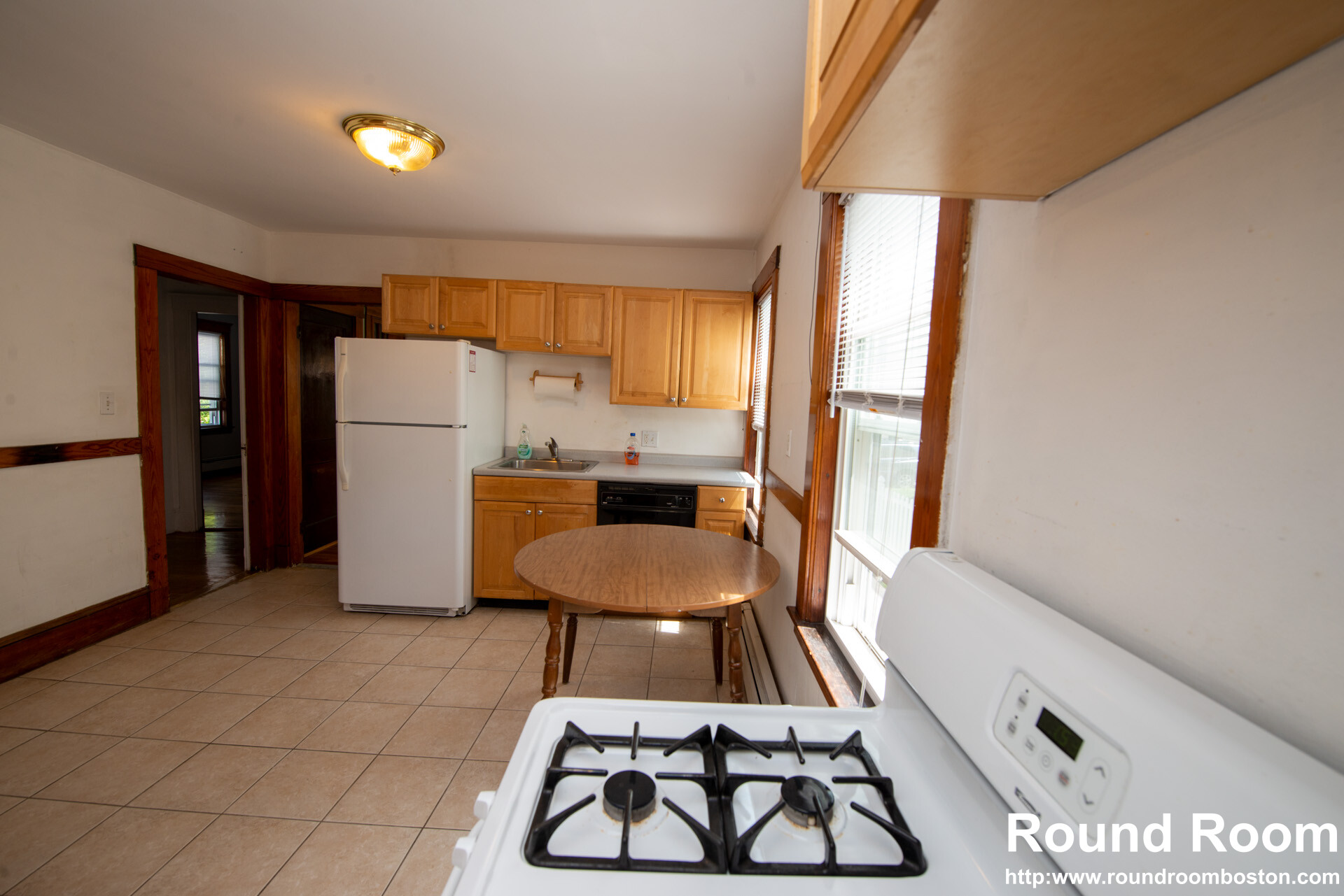 2 bed, 1 bath apartment for rent at 14 Lyne Rd Unit 1, Brighton — photo 5 of 10
