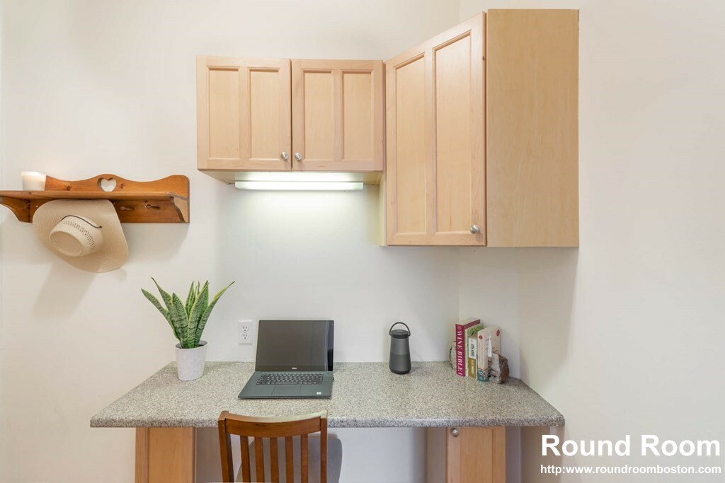 2 bed, 1 bath apartment for rent at 74 School St Unit 2, Waltham — photo 5 of 10