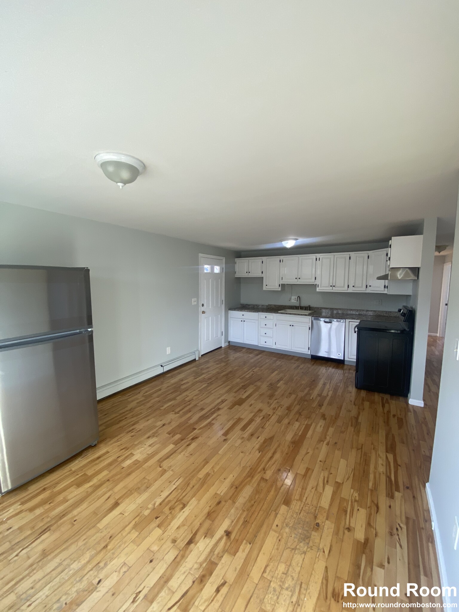 3 bed, 1 bath apartment for rent at 100 Church St Unit A, Waltham — photo 4 of 25