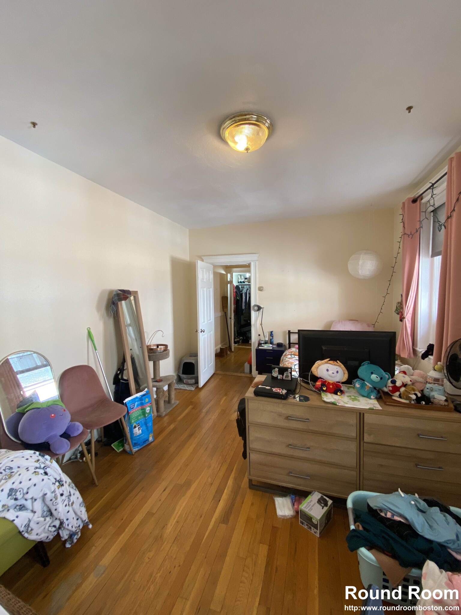 1840 Commonwealth, Brighton