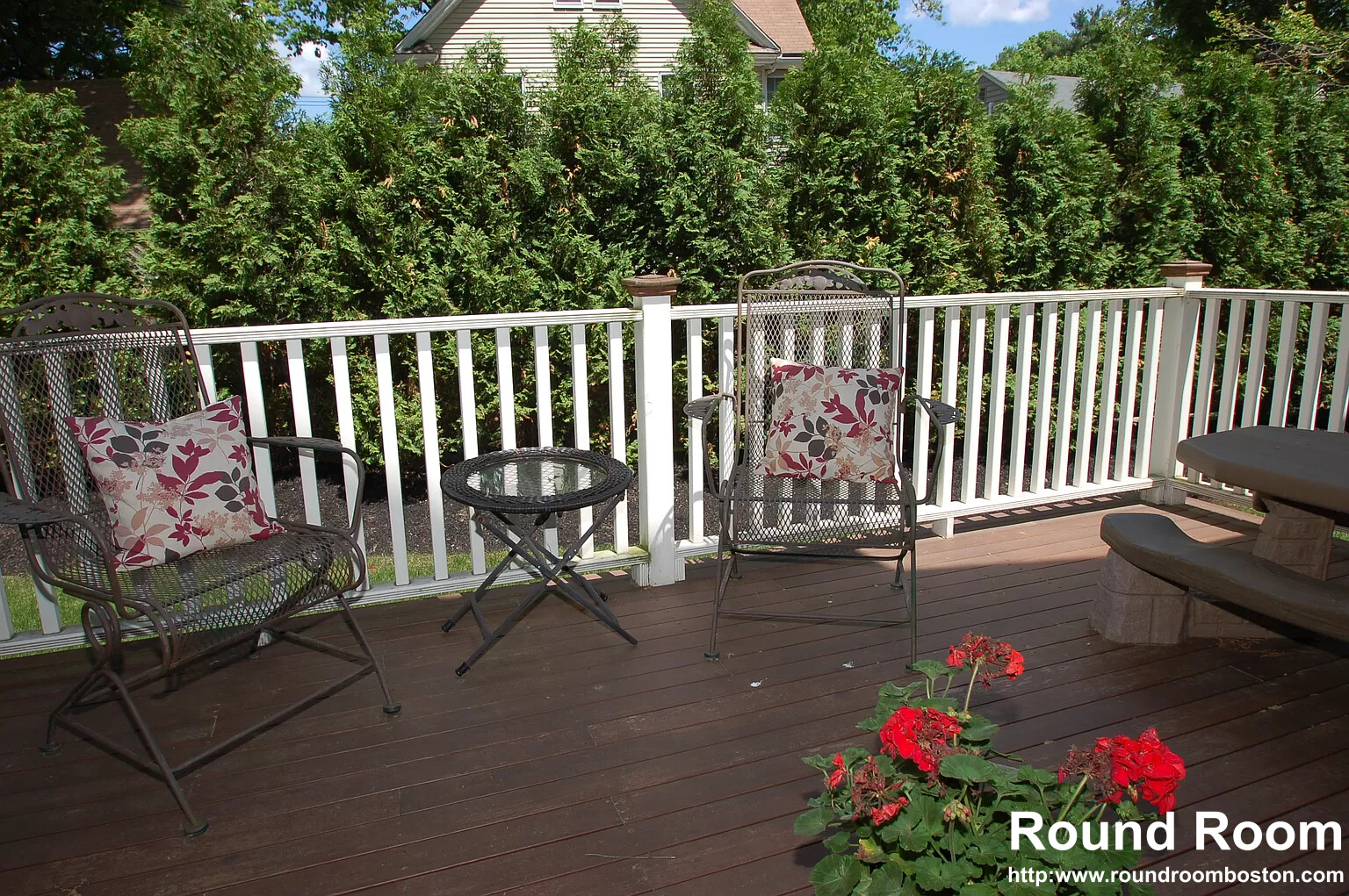 3 Hickory Rd, Wellesley