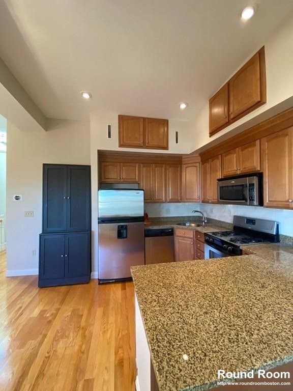 261 West 2nd St, South Boston