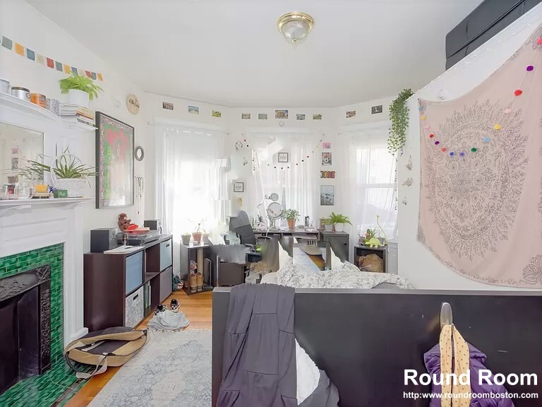 70 Quint Ave, Brighton