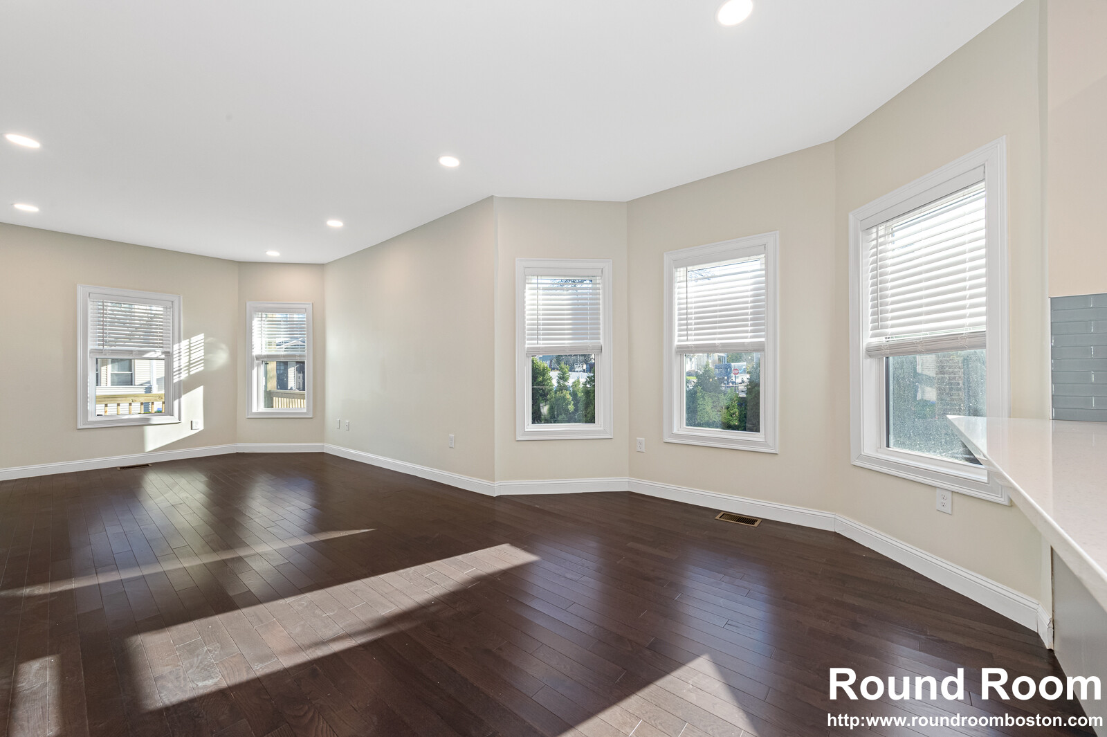 62 Bradbury Ave, Medford