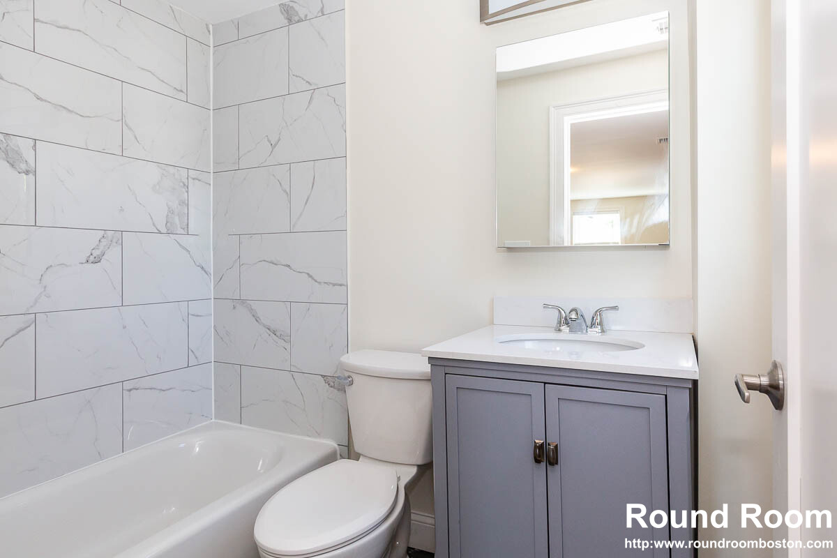 77 Rock Glen Rd, Medford