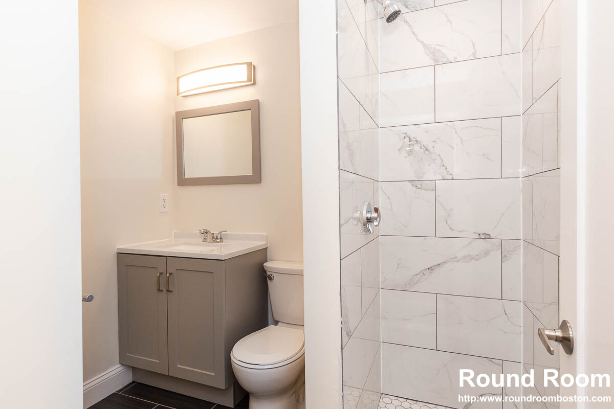 77 Rock Glen Rd, Medford