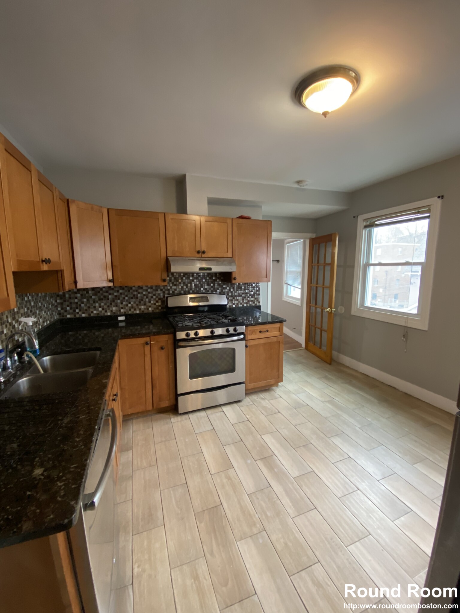 28 Moreland St, Ball Square