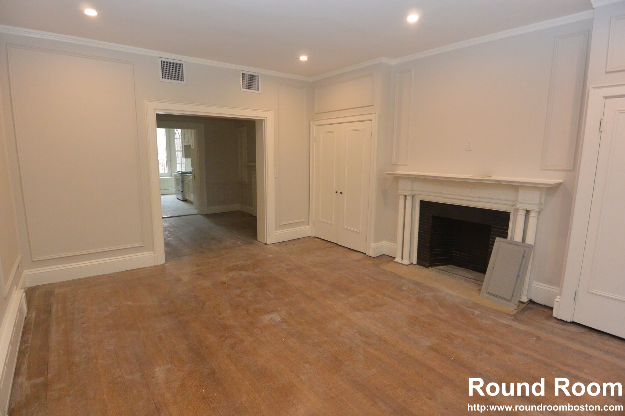1712 Beacon St, Washington Square