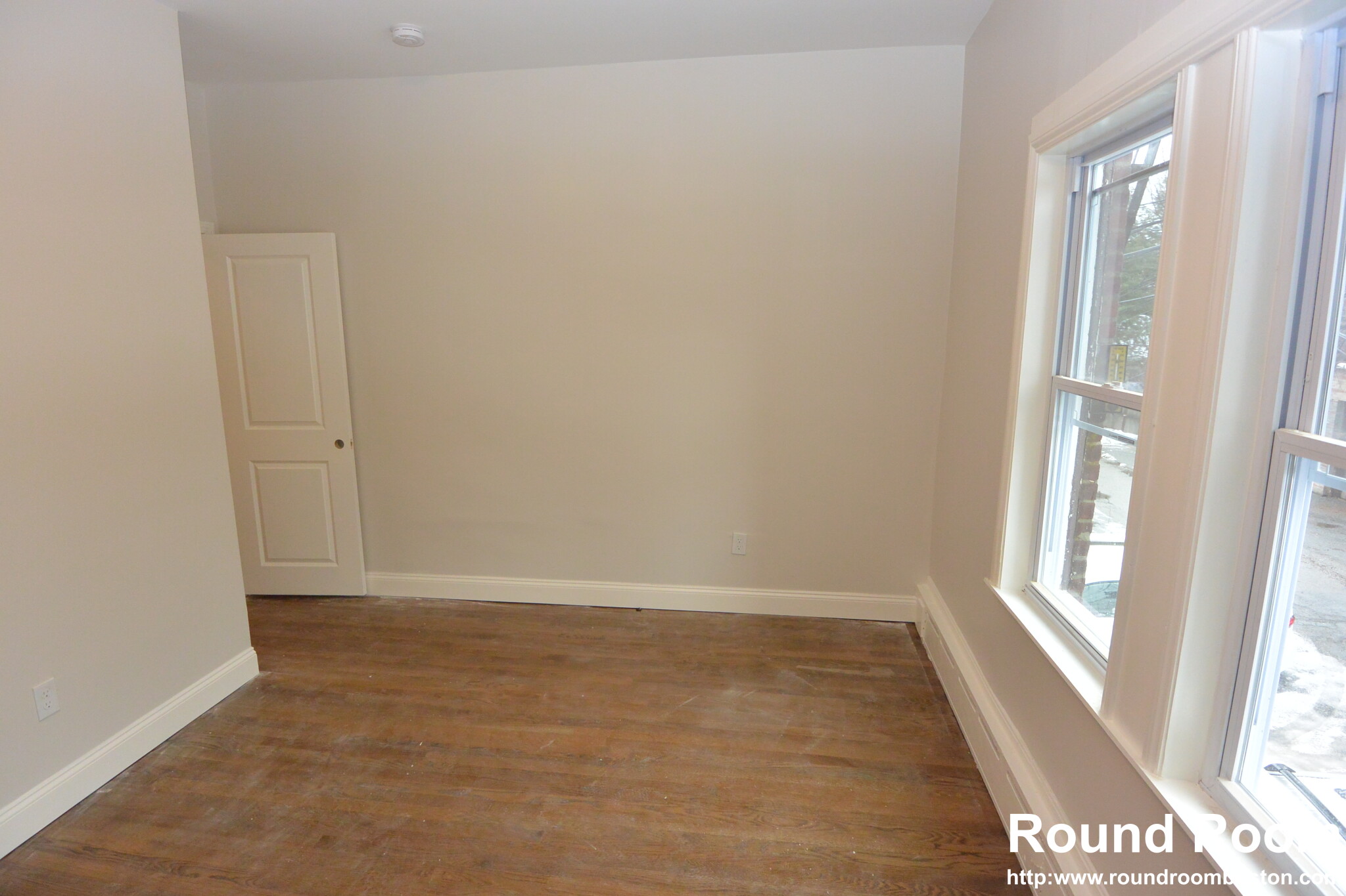 1712 Beacon St, Washington Square