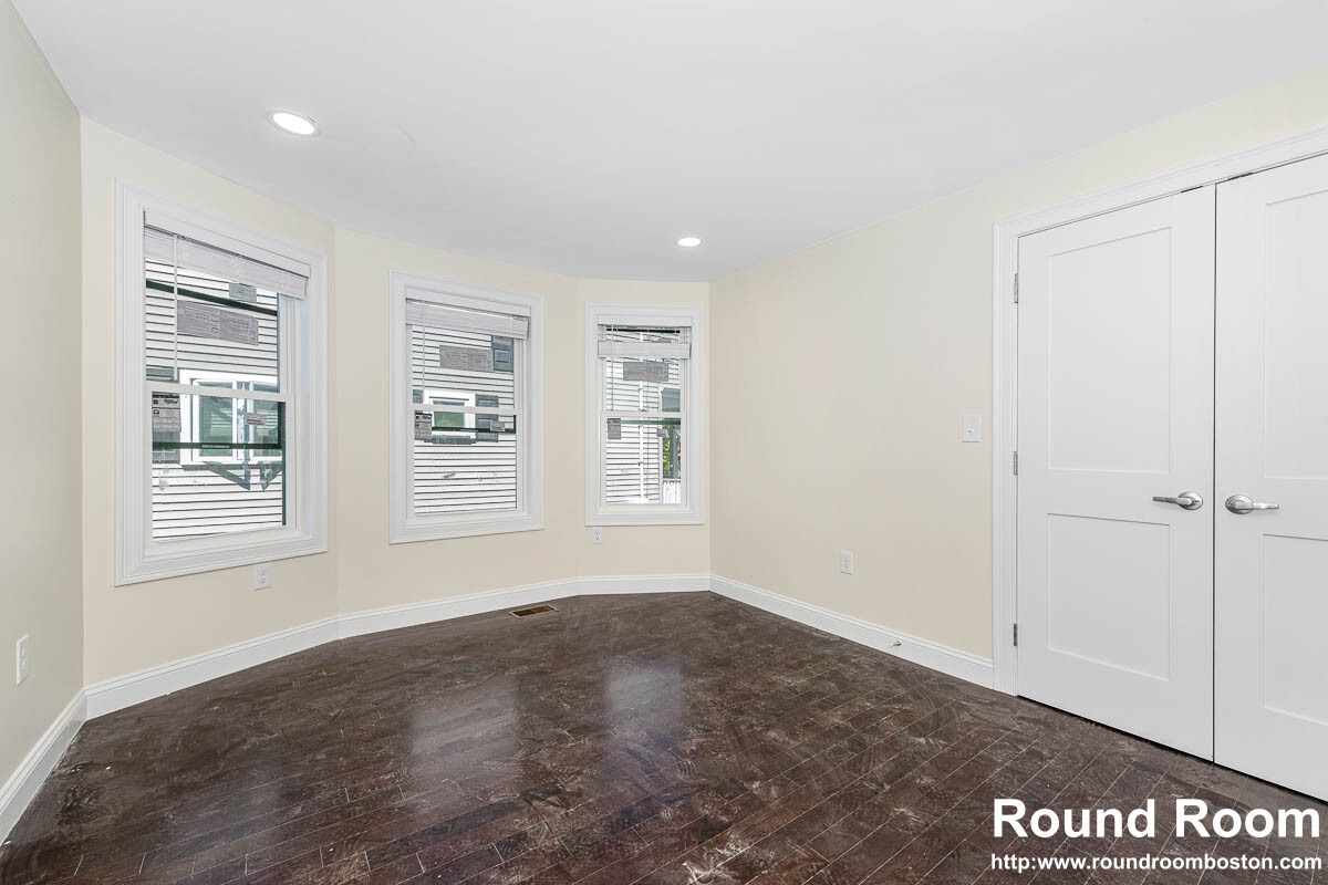 73 Lexington St, Waltham