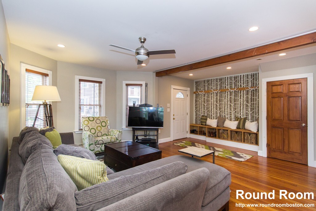 44 Michigan Ave, East Somerville